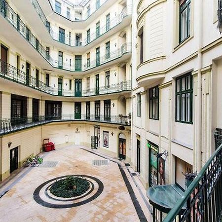 Private Apartment Centertown Budapest Eksteriør billede